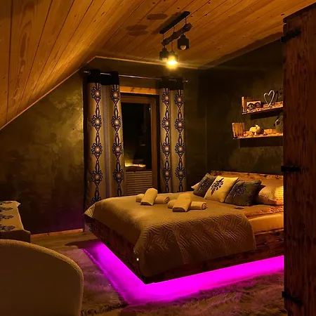 Lesne Zacisze & Na Wylacznosc Tatil Evi Lubień